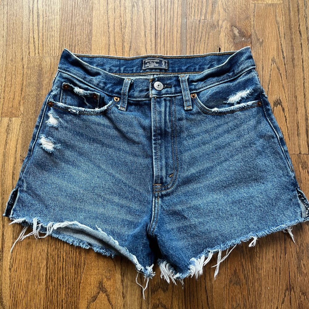 Abercrombie & Fitch Annie High Rise Shorts